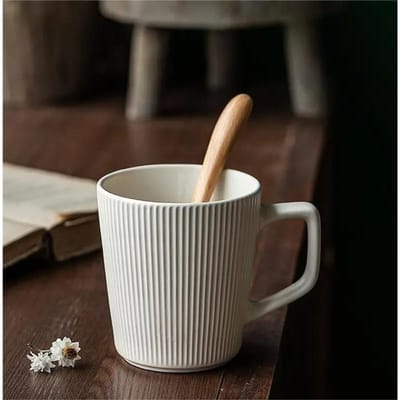 Japanse retro stijl reliëf gestreepte mok, minimalistische huishoudelijke waterbeker met grote capaciteit 500ml gray