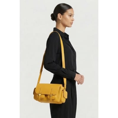 Coccinelle Satchel Cross Body Bag With Strap Detail In Yellow Größe: OS | Umhängetaschen Outlet | Damen | Gelb