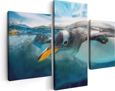 Artaza Canvas Schilderij Drieluik Pinguïn Zwemt Onder Water - 90x60 cm - Wanddecoratie Woonkamer - Schilderijen - Muurdecoratie