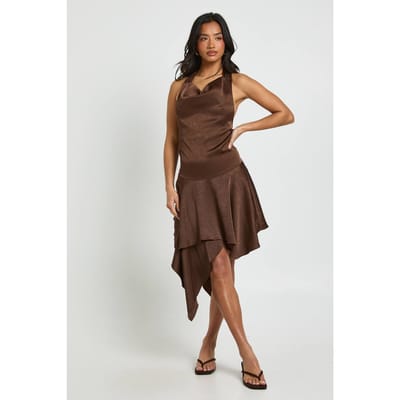 boohoo Dames Petite Getextureerde Satijnen Cowl Hals Mini Jurk | Chocolate | Maat: 4