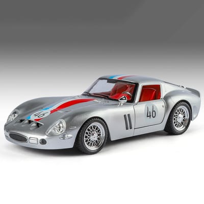 1:24 250 Gto Legering Super Sportwagen Model Diecast Metaal Baanrace Auto Voertuigen Model Geluid En Licht Simulatie Kinderspeelgoed Cadeau