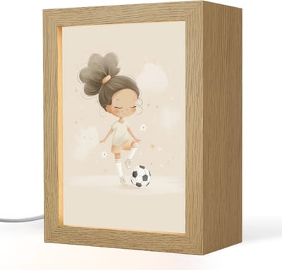 Nachtlampje 15x20 cm - Kinder lampje - Meisje - Voetbal - Beige - Tafellamp kinderkamer - Slaapkamer lamp - Bedlamp kinderen - Kinderlampje stopcontact - Wandlamp babykamer - Nachtlampjes