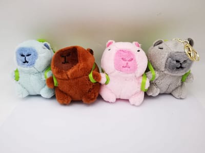 12 x Schattige Capybara Pluche Knuffel 12 cm + Sleutelhanger - 3 set van 4 stuk - Sint - Cadeau - Zachte Knuffeldier - Knuffelvriend - Tassen hanger - Slaapknuffel - Verjaardagscadeau Kind - cadeau - Peuter