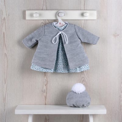 Asi poppenkleding - Scandinavische look met blauwe bloemenjurk.
