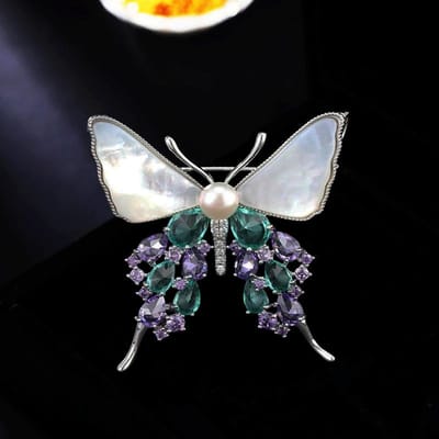 Dames Licht Luxe Design Elegante Ingezette Zirkoon Modieuze Imitatie Parel Vlinder Broche Veelzijdige Niche Design Broche gray