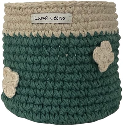 Luna-Leena duurzaam mandje met bloemen - katoen en bio katoen - groen met witte rand - hand gehaakt in Nepal - opberger - plantenmand - kinderkamer - kamerdecoratie - basket