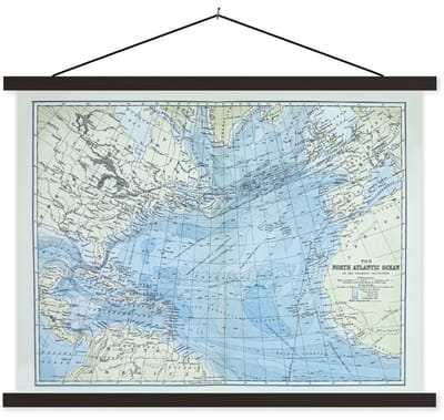 Posterhanger incl. Poster 60x45 cm - Schoolplaat - Klassieke wereldkaart Noordelijke Atlantische oceaan - Textielposter - Zwarte latten