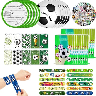 Voetbalcadeauset Kinderen - Feestpakket Jongens - Verjaardagsfeest Vieren - 152 Delige Set - 20 Zakjes 100 Stickers - Multicolor