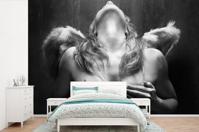 Behang - Fotobehang Vrouw - Engel - Veren - Portret - Zwart wit - Breedte 360 cm x hoogte 240 cm