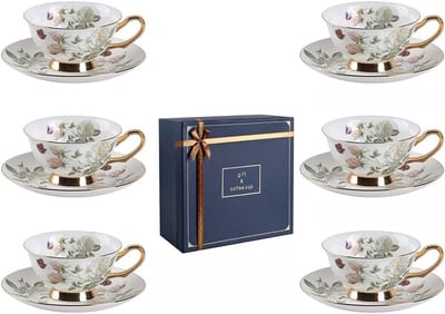 Theeset Bloemmotief - Koffieset Bone China - Hoogwaardige Geschenken - 12 Delige Set - 30x10 Centimeter - Wit Rozenpatroon