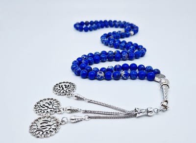 Handgemaakte tesbih "Tasbih" natuursteen " Lapis Lazuli" - Aantal kralen 99 - Diameter kralen 8MM - met metaal tassel "Allah Muzakhrafa" - Een mooi cadeau-idee