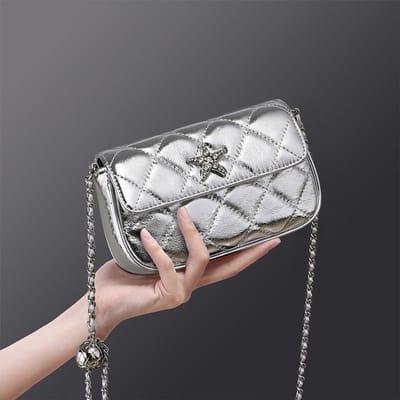 Sac à bandoulière polyvalent d'automne, nouveau sac à bandoulière à chaîne argenté, petit sac carré en cuir véritable haut de gamme white