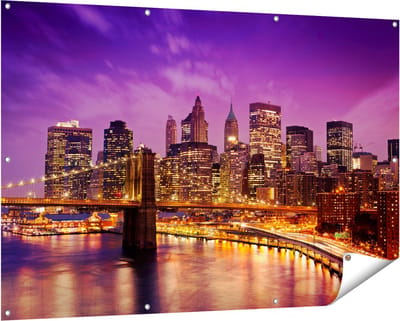 Gards Tuinposter Skyline New York van Centrum in het Paars - 150x100 cm - Tuindoek - Tuindecoratie - Wanddecoratie buiten - Tuinschilderij