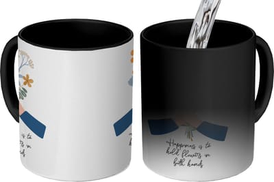 Magische Mok - Foto op Warmte Mokken - Koffiemok - Happiness is to hold flowers in both hands - Quotes - Spreuken - Magic Mok - Beker - 350 ML - Theemok - Mok met tekst