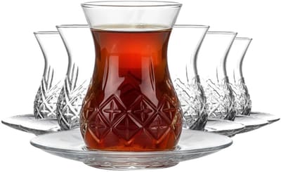 Pasabahce Timeless Theeglazen 155 ml (5 3/4 oz) 12-delige set van 6 Stuks Glazen & 6 Borden Stuks | Live Comfy Tea Glasses Ideaal Voor Traditionele Thee, Koffie, Kruidenthee | Kan Gebruikt Worden Bij Ontbijt, Gastpresentaties, Picknicks