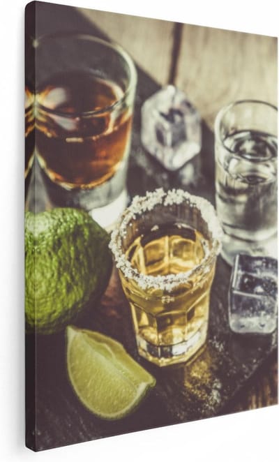 Artaza Canvas Schilderij Tequila Shots - 30x40 cm - Klein - Muurdecoratie Keuken - Wanddecoratie Bar - Kamer Accessoires