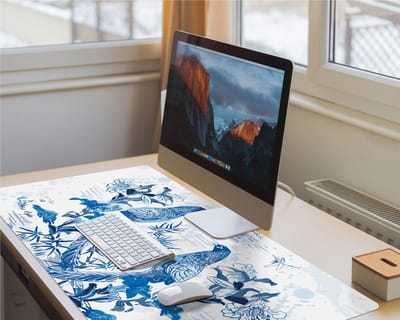 Coloray Bureau Onderlegger - Blauwe vogels houtsnede Onderlegger Bureau - 100 cm x 50 cm - Blauw Bureau Onderlegger - Bureau Onderlegger Groot - Bureau Onderlegger XXL - Computer Mat - Bureau Pad