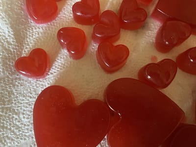 Valentijns Zeephartjes Zakje met 9 stuks 75 gram Puur Natuur!! van OmAnne Inclusief verzending OP = OP!!