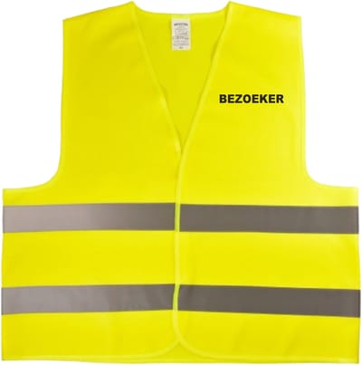 Hesje BEZOEKER fluor geel met reflectiestrepen bedrukt aan voor en achterzijde met BEZOEKER van Shirtmakelaar