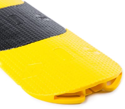 Rubbermagazijn - Flexibele kabelbrug - Geel/zwart - LxBxH=950x150x27mm - Kabelbeschermer - Veilige verwerking van kabels - Kabelgoot
