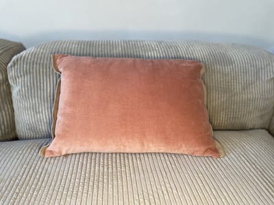 Medicis kussen 35x50 cm Lichtroze terracotta