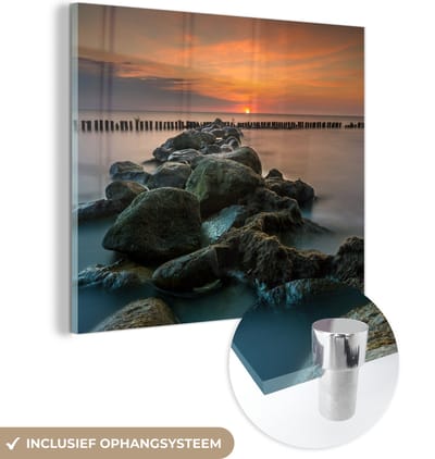 MuchoWow® Glasschilderij 90x90 cm - Schilderij acrylglas - Zee - Zon - Stenen - Foto op glas - Muurdecoratie woonkamer - Wanddecoratie slaapkamer - Schilderijen