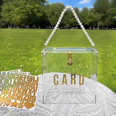 Transparante Acryl Kaartendoos met Gouden Hartslot voor Cadeaus en Wensen bij Feesten