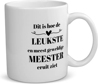 Akyol - dit is hoe de leukste en meest geweldige meester eruit ziet koffiemok - theemok - Meester - meest leukste leraar - verjaardag - cadeautje voor meester - meester artikelen - kado - geschenk - collega's - 350 ML inhoud