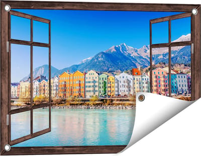 Gards Tuinposter Doorkijk Gekleurde Huisjes in Innsbruck, Oostenrijk - 60x40 cm - Tuindoek - Tuindecoratie - Wanddecoratie buiten - Tuinschilderij