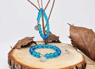 Handgemaakte natuursteen Geluksarmband met hanger "Astrologische Symbolen " Blauwe kwarts" -10 mm diameter van de korrel- Diameter armband 20 cm - Kies je favoriete Astrologische Symbolen - Een mooi cadeau voor familie en vrienden