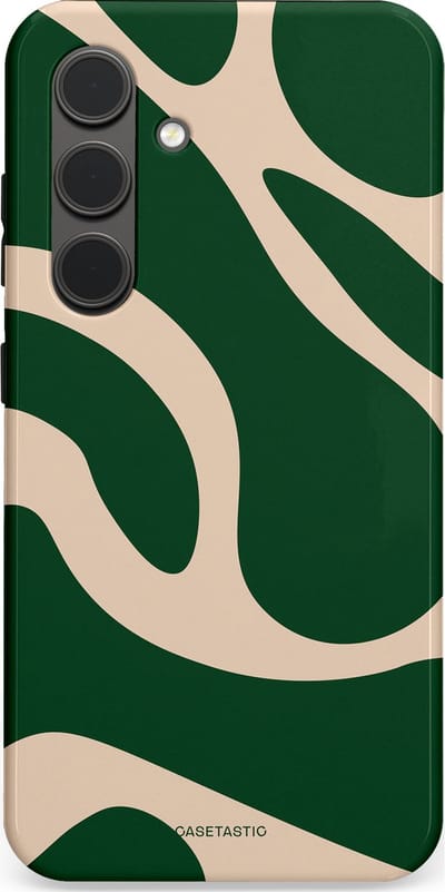 Casetastic hoesje geschikt voor Samsung Galaxy S24 - Dubbellaagse bescherming - Groen Bos en Zand Duinen - Fashion Case - Donkergroen Zand