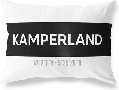 Tuinkussen KAMPERLAND - ZEELAND met coördinaten - Buitenkussen - Bootkussen - Weerbestendig - Jouw Plaats - Studio216 - Modern - Zwart-Wit - 50x30cm