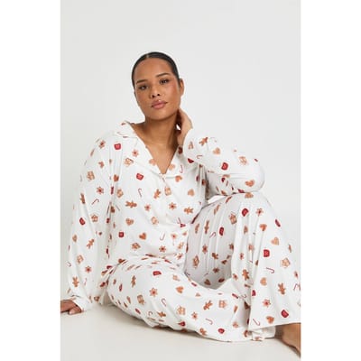boohoo Dames Plus Size Peperkoekmannetje Print Lange Mouw Shirt En Broek Pyjama Set | White | Maat: 16