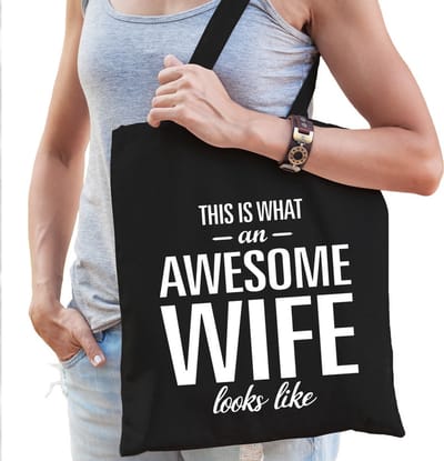 Awesome wife / geweldige vrouw / echtgenote cadeau katoenen tas zwart voor dames - kado tas / tasje / shopper