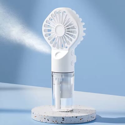 Oplaadbare Handventilator met Waterspray - Draagbare Hand + Tafelventilator - Ingebouwde Batterijen - Lichtgewicht, Klein maar Krachtige Handheld - Voor de Ultieme Verkoeling en de Perfecte Reiseditie - Kleur: Wit