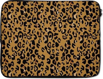 Laptophoes 17 inch - Dierenprint - Okergeel - Goud - Laptop sleeve - Binnenmaat 41x28 cm - Zwarte achterkant