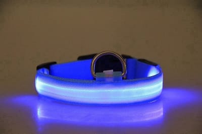 WVspecials Honden halsband Blauw maat M (40-48cm) - Halsband voor hond met led verlichting - Hondenverlichting - Verlichting voor hond - lichtgevende hondenhalsband - Black Friday - Sinterklaas - Kerst