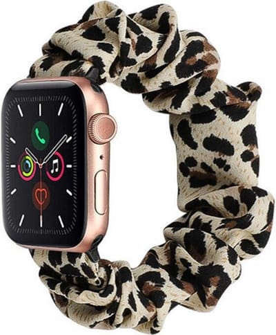 Strap-it Scrunchie band - Geschikt voor Apple Watch bandje -Series 1/2/3/4/5/6/7/8/9/10/11/SE/SE2/SE3/Ultra (2/3) - Luipaard - Elastisch haarelastiek bandje van nylon - iWatch bandje voor maat: 44mm / 45mm / 46mm / 49mm