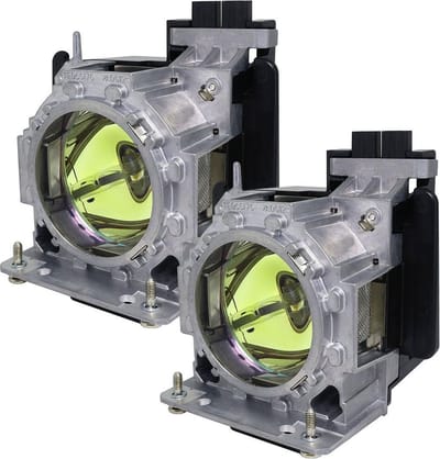 Beamerlamp geschikt voor de PANASONIC PT-DS8500E beamer, lamp code ET-LAD310W. Bevat originele UHP lamp, prestaties gelijk aan origineel.