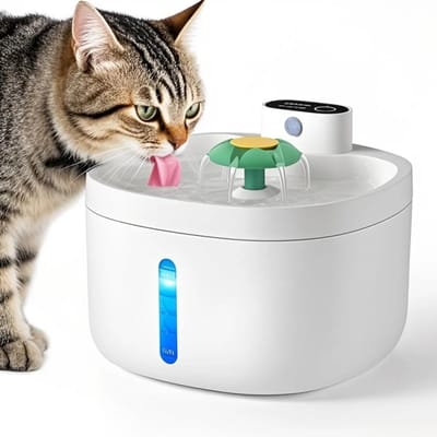 Waterfontein - 1 stuk - Drinkfontein voor huisdieren met pomp - 2,6 l - Oplaadbaar - Voor katten en honden - Stille circulatiepomp - Eenvoudig te reinigen - Geschikt voor huishoudens met meerdere huisdieren - Wit