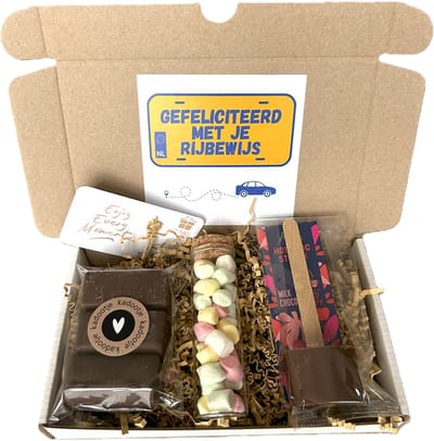 Rijbewijs choco mini brievenbus cadeau - chocolademelk - marshmallows - chocolade