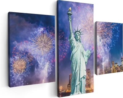 Artaza Canvas Schilderij Drieluik Vrijheidsbeeld In New York Met Vuurwerk - 90x60 - Foto Op Canvas - Canvas Print