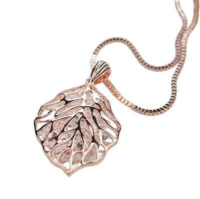 Roségoudkleurige ketting met opengewerkte bladvormige hanger – ketting voor dames – elegant design – ketting met hanger