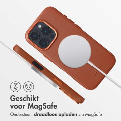 Accezz Hoesje - Geschikt voor iPhone 16 Pro - geschikt voor MagSafe Leather Backcover - Sienna Brown