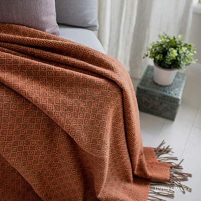 PolkaHome Hoogwaardige Wollen Deken - Luxe Woondeken met Ruitpatroon, 100% Nieuw-Zeelandse Wol, Bruin Koraal (140 x 200 cm) voor Huis, Woonkamer en Slaapkamer