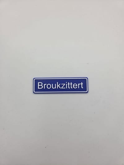 3D plaatsnaam speldje Broukzittert