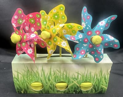 Set van 3 decoratieve windmolentjes in pot - kunststof+houten steker "Roze/Geel/Blauw met bloemetjes"- meerkleurig + groene potjes- dia 9 cm x hoogte 16 cm - Tuinaccessoires - tuinstekers