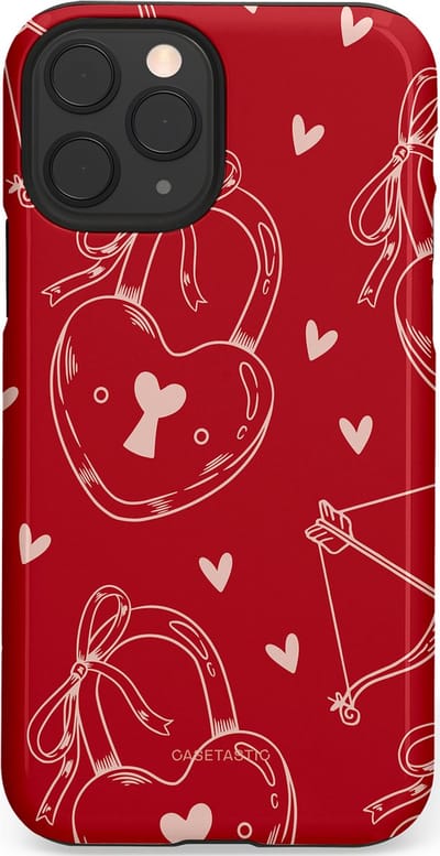 Casetastic Hoesje Geschikt voor Apple iPhone 11 Pro - Stijlvolle Beschermende Duo-layer Case - Hartendief - Liefdes Slotjes - Valentijn - Valentine - Love - Rood Wit