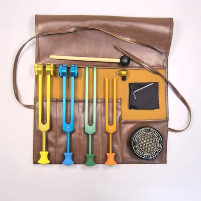 Stemvorken voor healing, gewogen en ongewogen stemvorksets, inclusief een reflexhamer voor chakra healing, essentieel voor yoga, healing/klanktherapie.