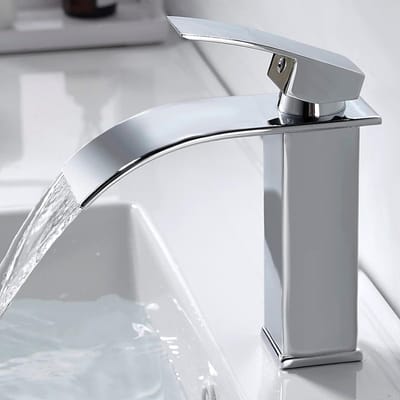 GELLDG Tactiele Wastafelkraan - Met 60cm Nylon Inlaatslang - Moderne Badkamerkraan Dubbele Temperatuurregeling - Geschikt voor Lavabo zonder Afsluitstop - RVS Constructie - 18cm Hoog, Koperen Kern